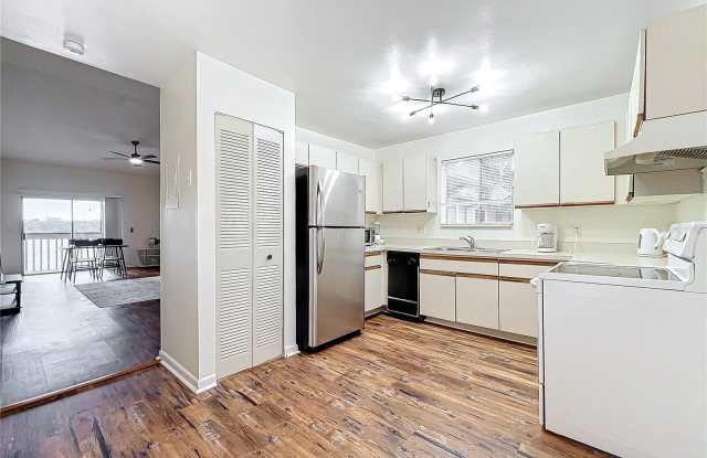4166 PLANTATION COVE Drive Gallery 4
