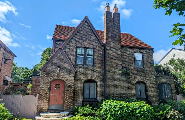 1720 Hillcrest Ave photos photos
