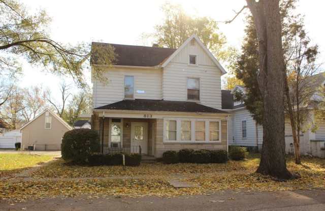 811-813 W University Ave photos photos