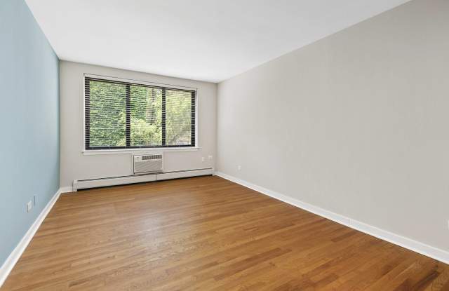 Reside on Pine Grove Gallery 3