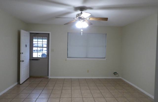 240 GLENBROOK DR Gallery 3