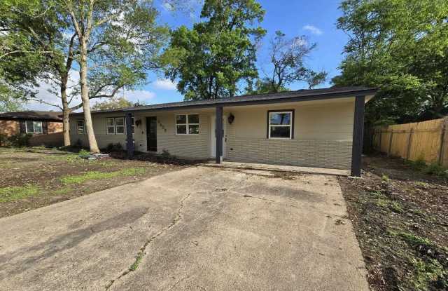 3435 Kenwood Gallery 1