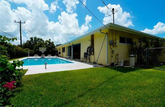 1351 Oaklawn Ct lot: 15 photos photos 1351 Oaklawn Ct lot: 15 photos photos