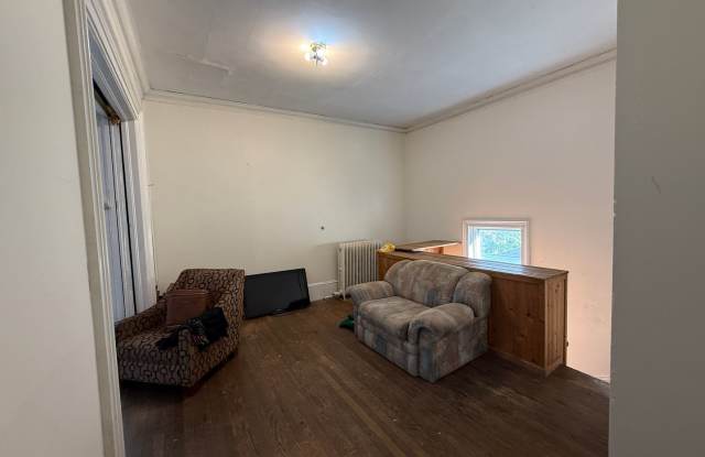 4 Bedroom on King St Gallery 3