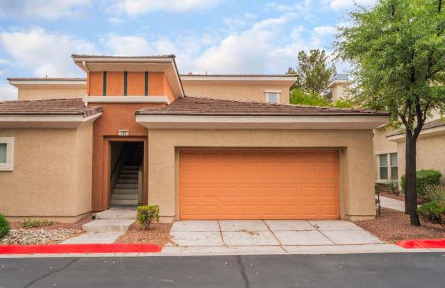 Beautiful, upgraded 2 story townhouse unit in the heart of Summerlin! photos photos