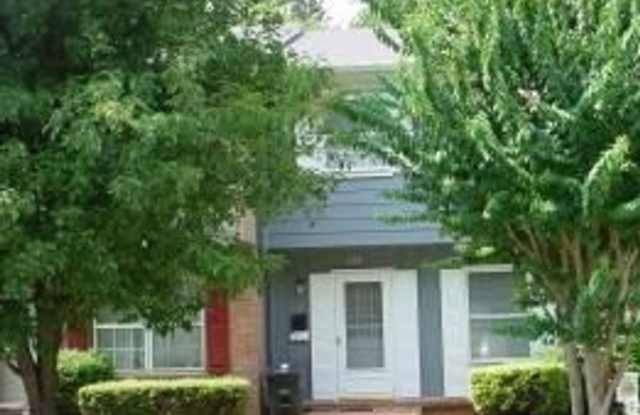 Georgetown Forest Subdivision - 3BR, 1.5BA TH - 209 Kettering Lane, Lynchburg, VA 24501
