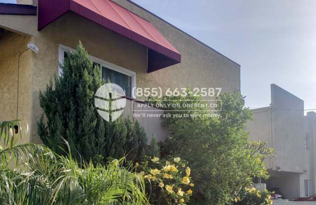 15847 Saticoy Street Unit 5 Gallery 2