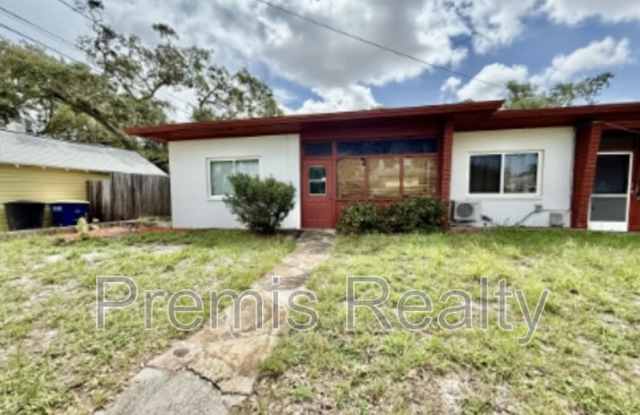 105 North Lincoln Avenue - 1 photos photos