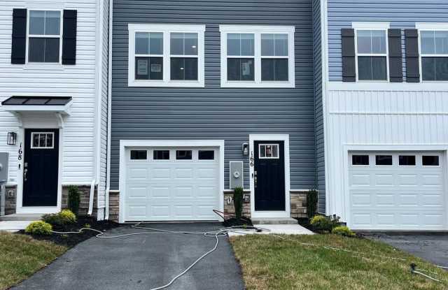 166 MUNSEE CIRCLE photos photos