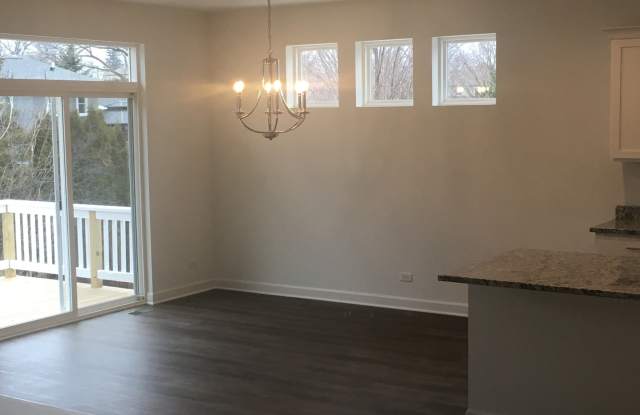16 Lake Vista Court Gallery 4