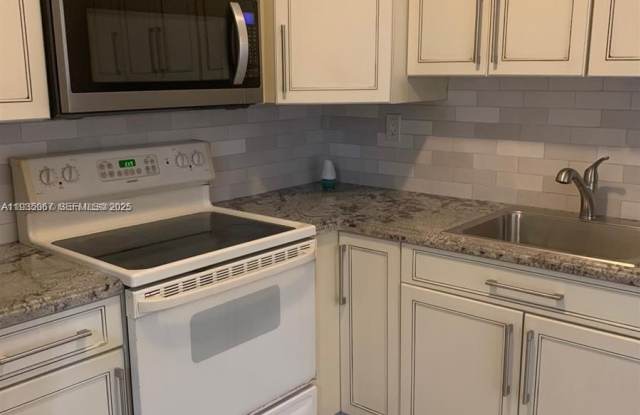 1830 SW 81st Ave photos photos