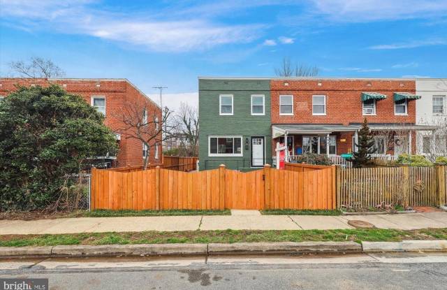 537 E DUNCAN AVE photos photos