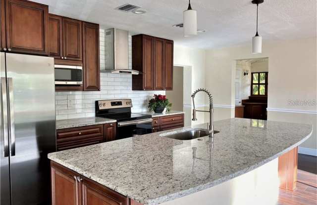 7724 HINSDALE DRIVE Gallery 2