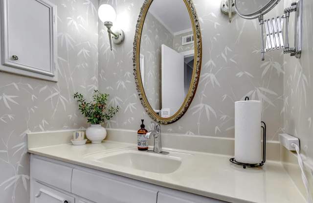 5025 Wayneland Dr Apt D12 Gallery 1
