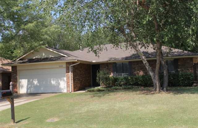 2325 Appleway Street photos photos