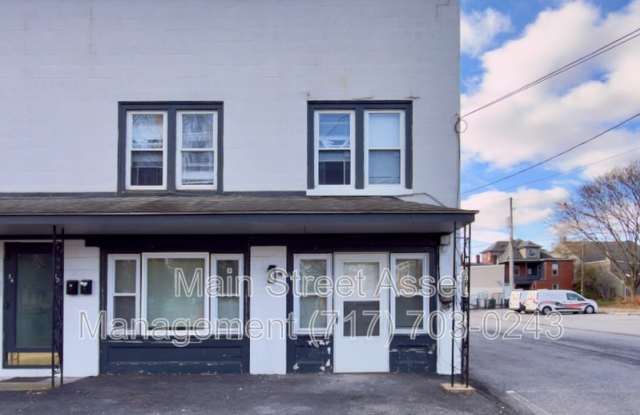 30 S Wolf St - 30 South Wolf Street, Manheim, PA 17545