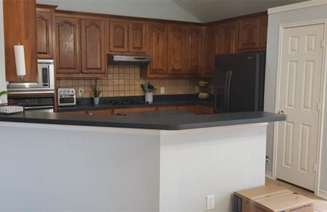 15525 Western Trail Gallery 3