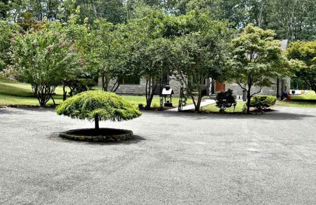 93 Pisgah Road Gallery 2