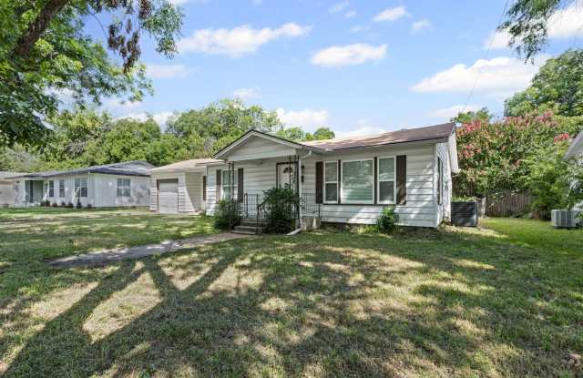 Charming in Cleburne! photos photos