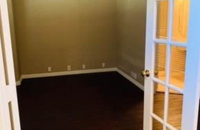 11245 Tenison Lane Gallery 3