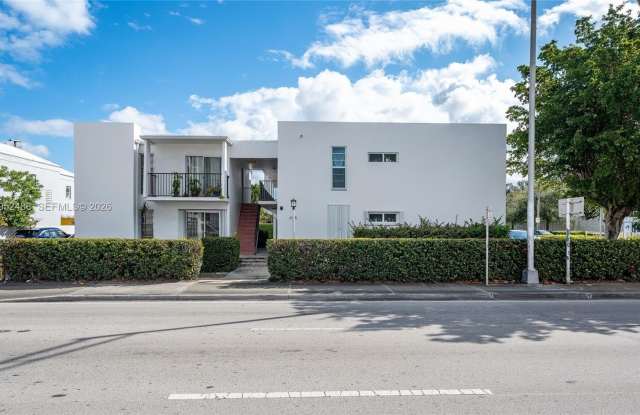 455 SW 27th Ave photos photos