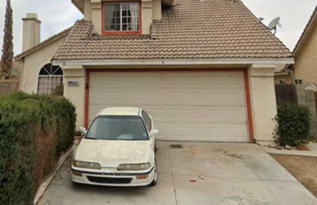 BEAUTIFUL 3 BED / 3 BATH HOME IN PRIME FONTANA LOCATION – HUGE LOT + GARAGE photos photos