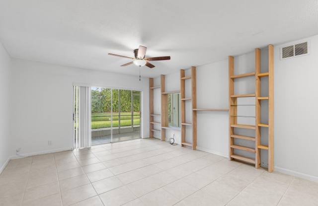 10693 N Military Trail Gallery 4