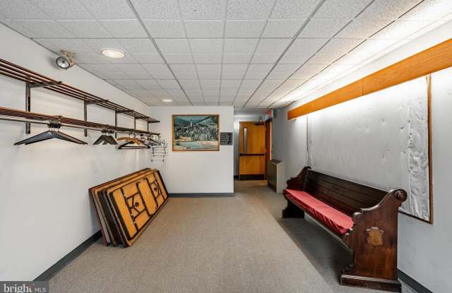 315 GAY Street Gallery 4