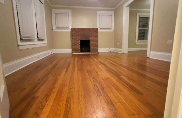 Charming 2 Bedroom, 1 Bathroom Home in Durham Near Trinity Park Gallery 4