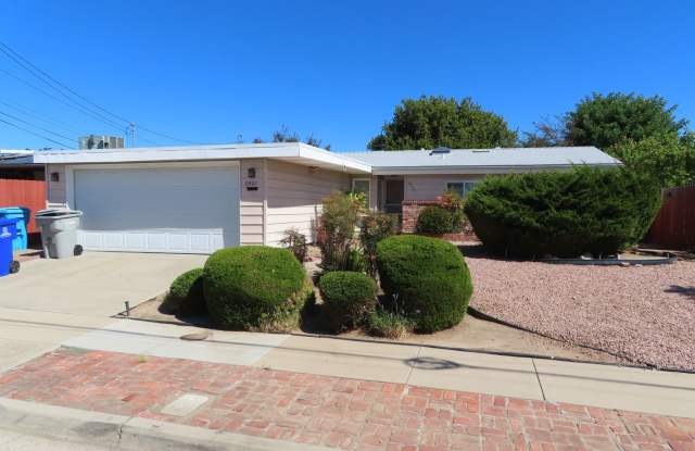 Three bedroom house in Serra Mesa area of San Diego Gallery 1