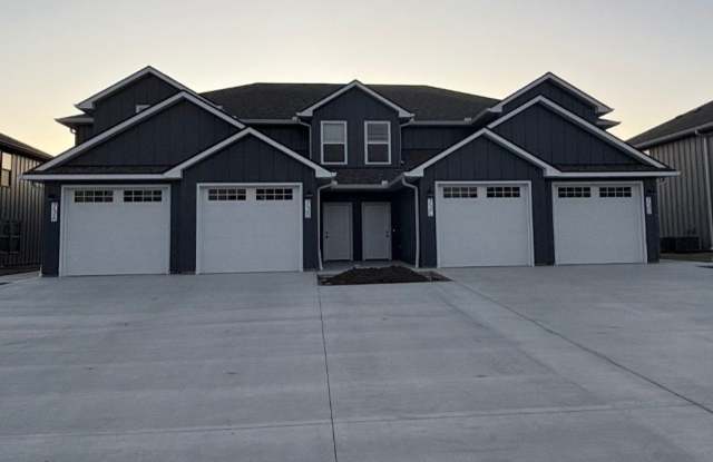 91 SE 381 RD - BRYSON LAKE Gallery 1