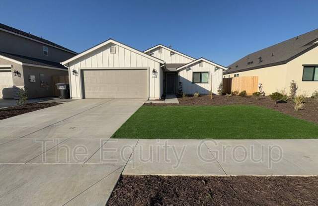 2142 East Oak Ave photos photos