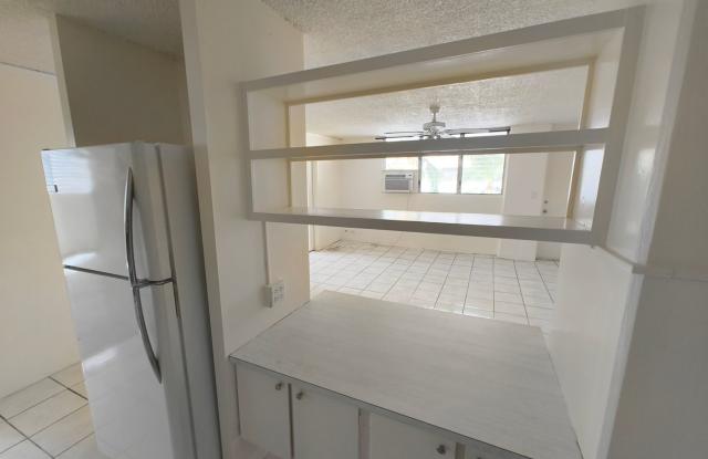 2 Bedroom 1.5 Bath Condo in Waikiki – Available 10/16/2026! Gallery 3