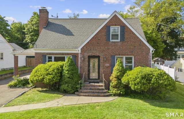 2478 Old Town Road Gallery 1