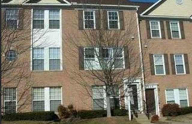 7927 FOXCREST COURT - 7927 Foxcrest Court, Potomac, MD 20854