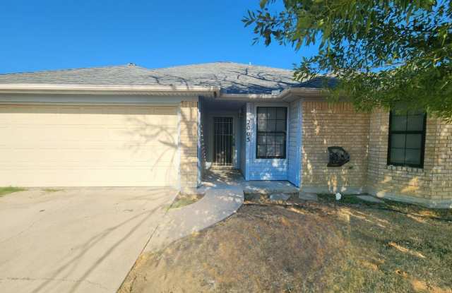 Available for immediate move in! Enjoy the Killeen Twilight! - 2005 Twilight Drive, Killeen, TX 76543