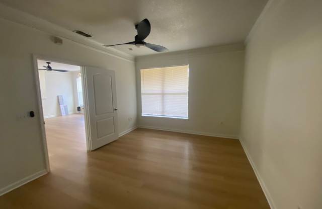 Condo for rent Gallery 4