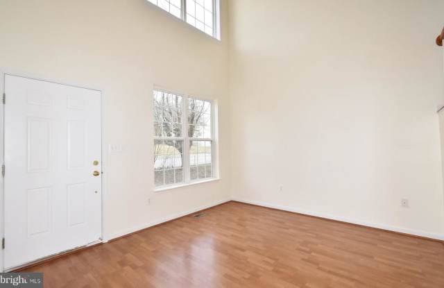 4235-A OVERTON AVE Gallery 4