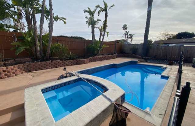3 Bedroom Mira Mesa Home (with a pool!) photos photos