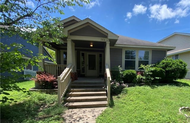 743 Hogan - 743 Hogan, Kyle, TX 78640