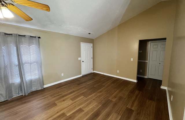 304 Northwoods Court Southeast Gallery 2