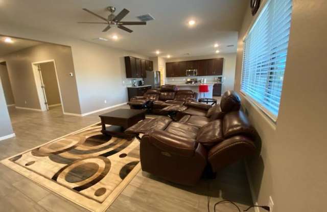 288 E MONTEGO Drive Gallery 2