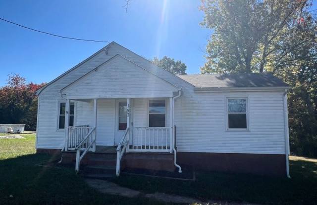 2 Bedroom Home in Amherst County - 197 Tyree Circle, Madison Heights, VA 24572