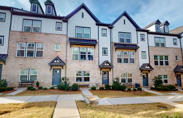Beautiful Rooftop Terrace Townhome w/ garage - Like New! photos photos