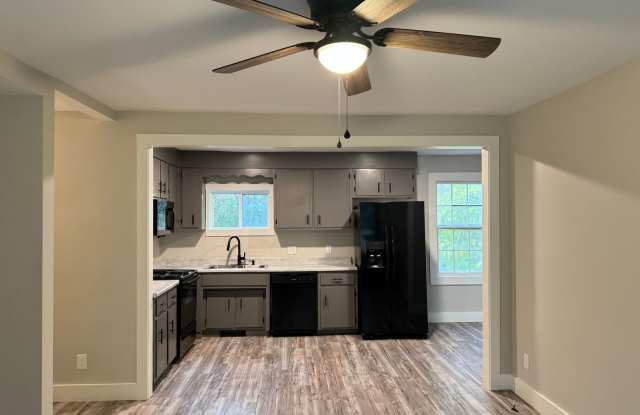 Dual Suite Privacy! Perfect for Roommates — Minutes to APSU  Downtown photos photos