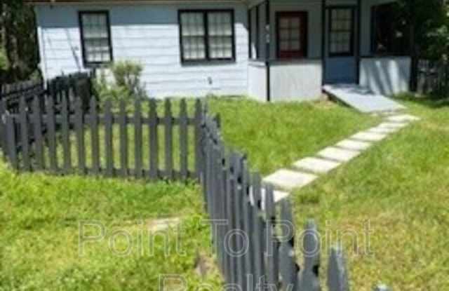 6123 Lynnwood Ave photos photos