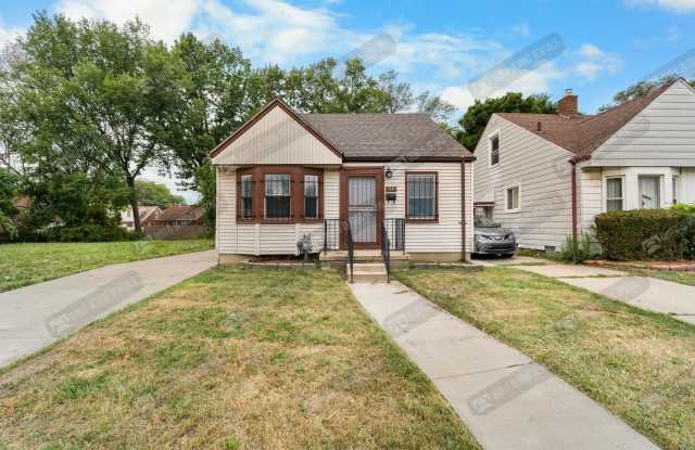 8249 Robson St photos photos