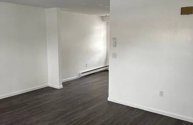 252 West Street - 5 Gallery 4