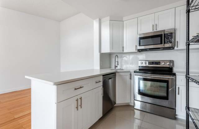629 Sea Pine Way - 1 Gallery 2