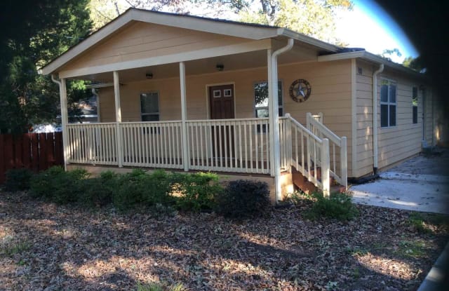 1385 Elizabeth Ln - 1385 Elizabeth Lane, East Point, GA 30344
